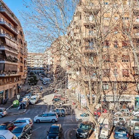Apartment Angelo Emo 69 Rome Extérieur photo